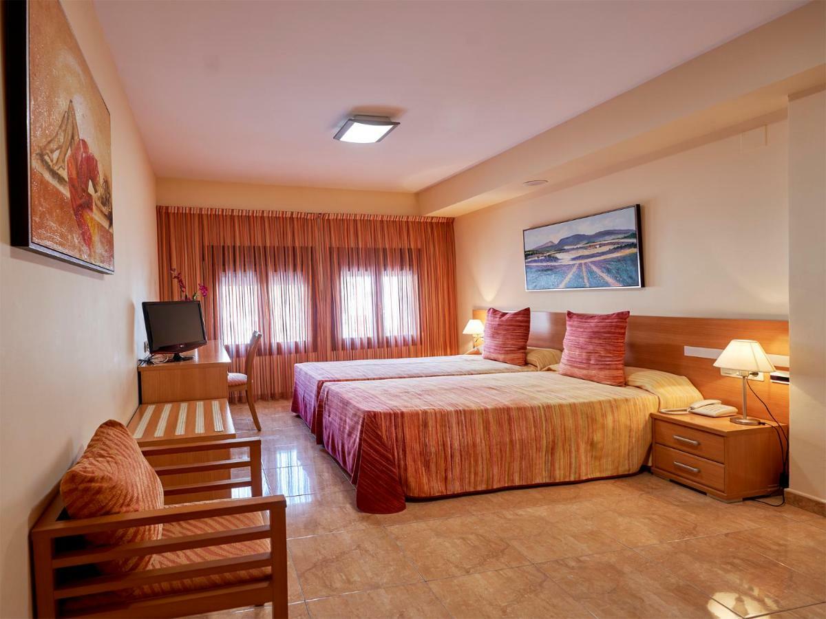 קוסנטיינה Hotel Anna מראה חיצוני תמונה