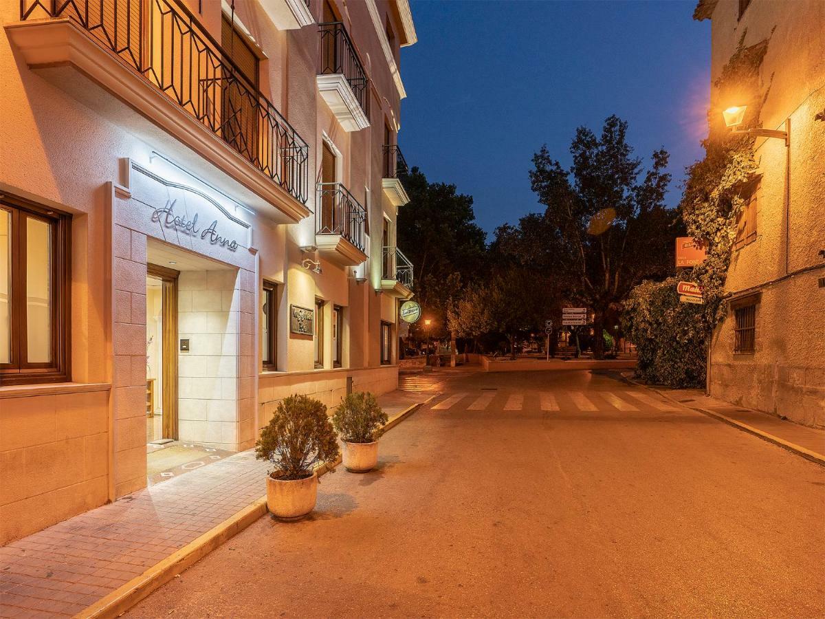 קוסנטיינה Hotel Anna מראה חיצוני תמונה